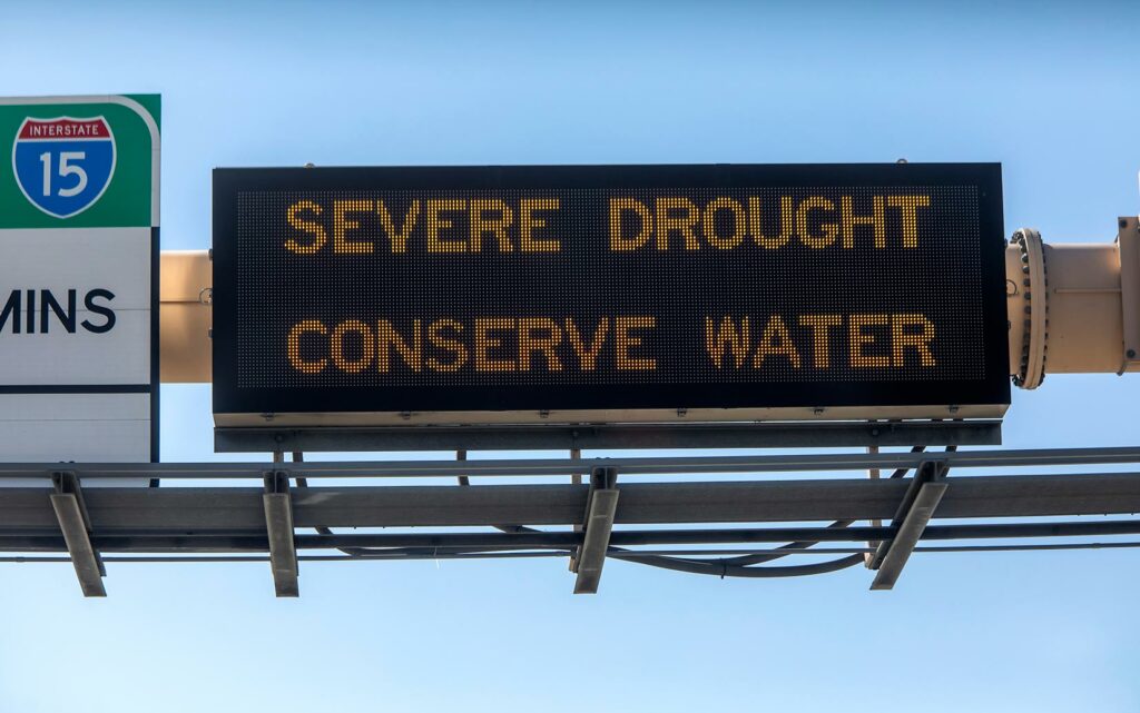 Sècheresse, Californie, Panneau d'autoroute